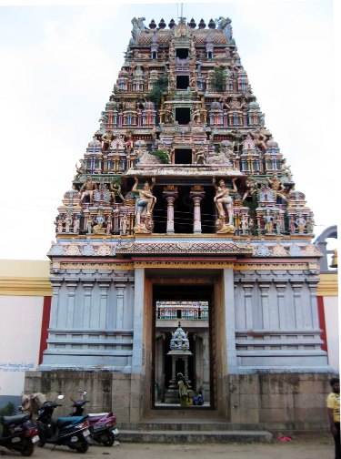 Tirusathamangai Gopuram